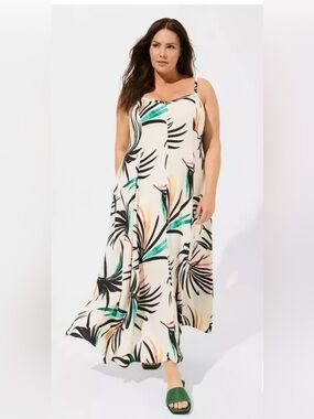 TORRID New With Tags Tropical Print Maxi Dress